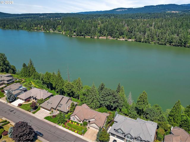 1631 Nw LACAMAS Dr, Camas, WA 98607