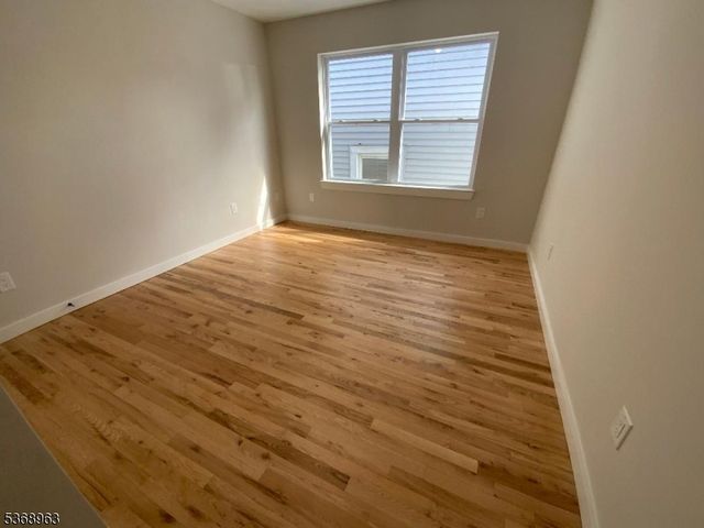 300 Ellison St, Paterson City, NJ 07501