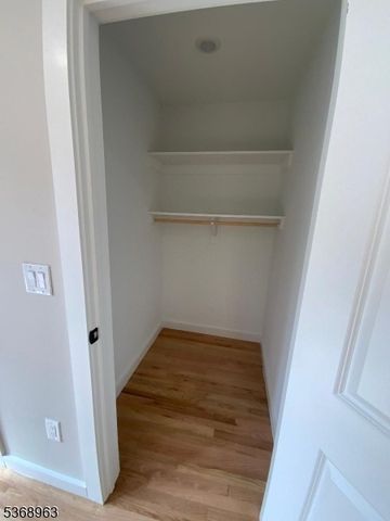 300 Ellison St, Paterson City, NJ 07501