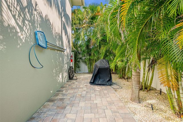 436 S POLK DRIVE, Sarasota, FL 34236