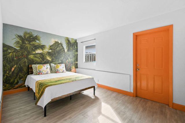 943 Charles Street, West Palm Beach, FL 33401