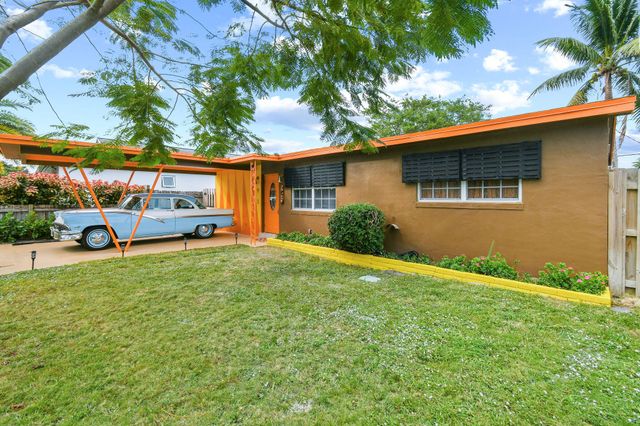 943 Charles Street, West Palm Beach, FL 33401