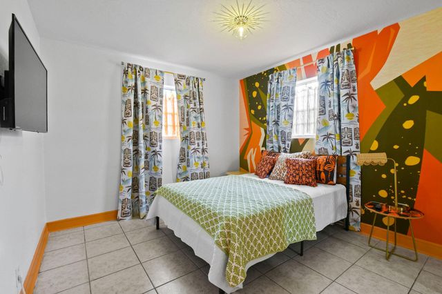 943 Charles Street, West Palm Beach, FL 33401