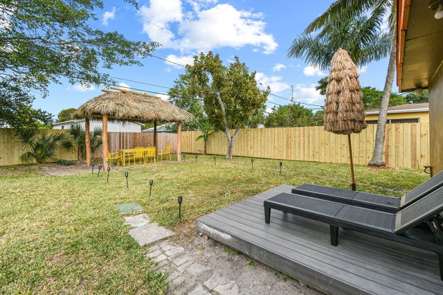 943 Charles Street, West Palm Beach, FL 33401