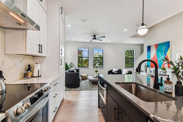 1218 E KAY STREET 16, Tampa, FL 33602