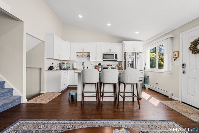 26 Dannys Way 26, Wallingford, CT 06492