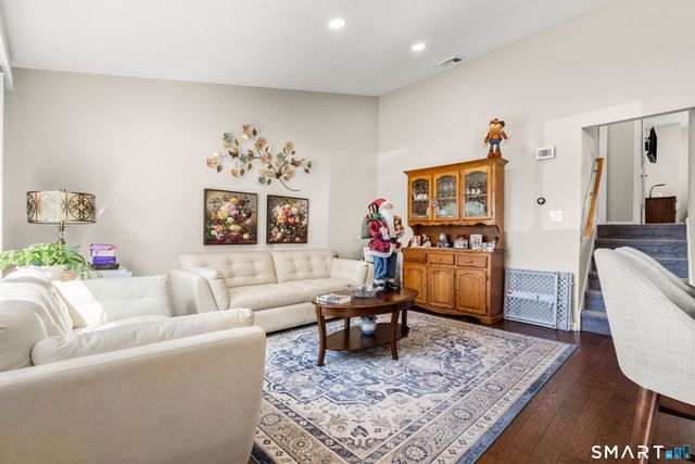 26 Dannys Way 26, Wallingford, CT 06492