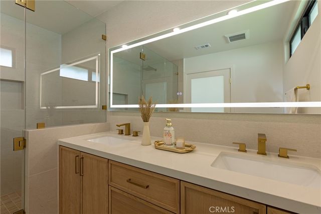 740 N Fern, Orange, CA 92867