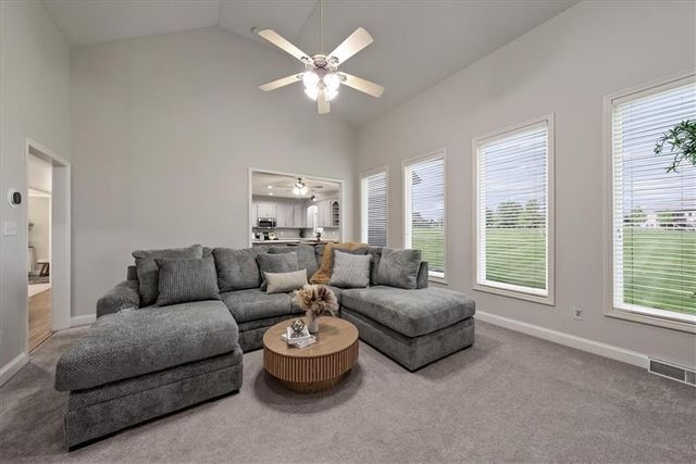 4532 SW Gull Point Drive, Lee's Summit, MO 64082