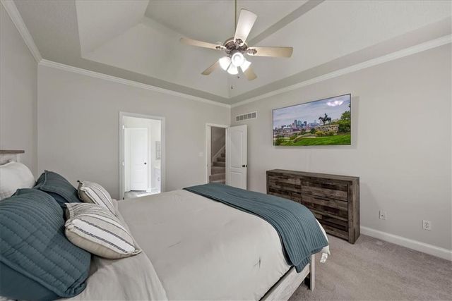 4532 SW Gull Point Drive, Lee's Summit, MO 64082