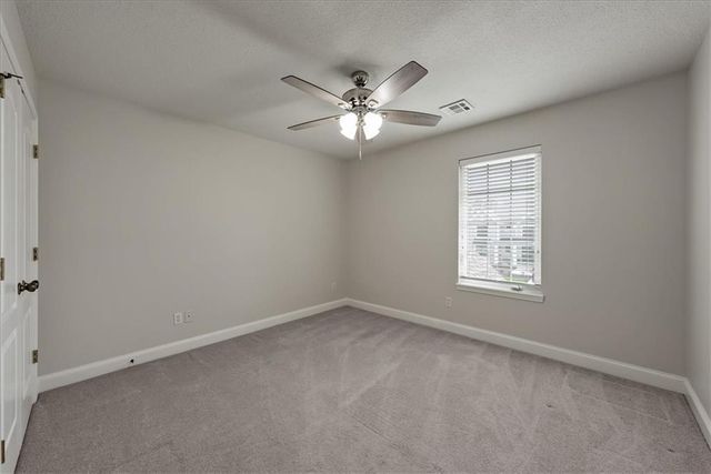 4532 SW Gull Point Drive, Lee's Summit, MO 64082