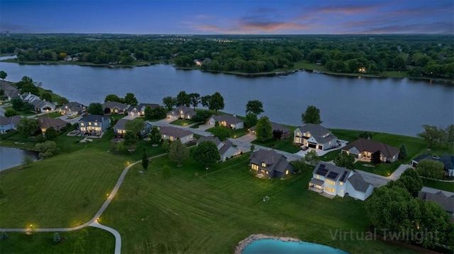 4532 SW Gull Point Drive, Lee's Summit, MO 64082