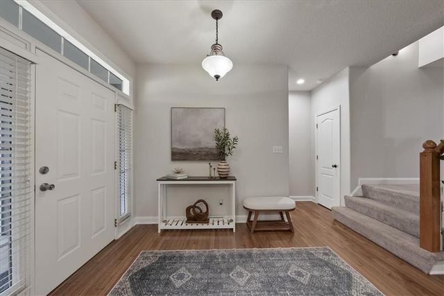 4532 SW Gull Point Drive, Lee's Summit, MO 64082