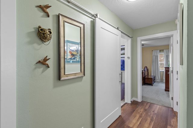521 N Locust Rd, Spokane Valley, WA 99206