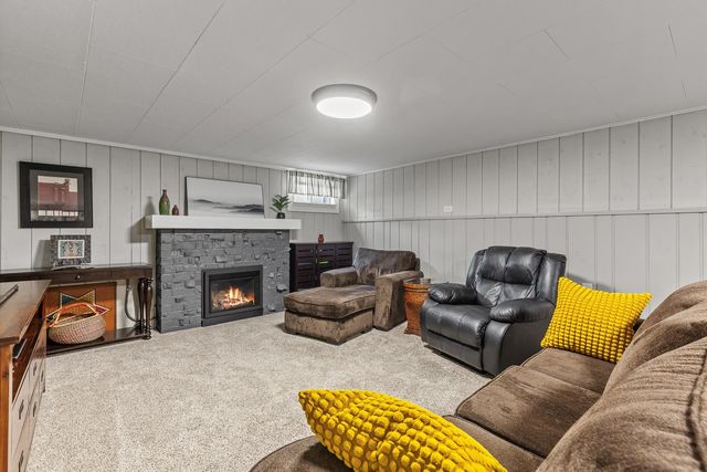 521 N Locust Rd, Spokane Valley, WA 99206