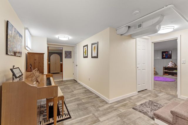 521 N Locust Rd, Spokane Valley, WA 99206