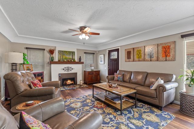 521 N Locust Rd, Spokane Valley, WA 99206