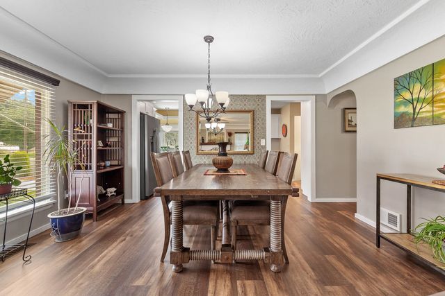 521 N Locust Rd, Spokane Valley, WA 99206