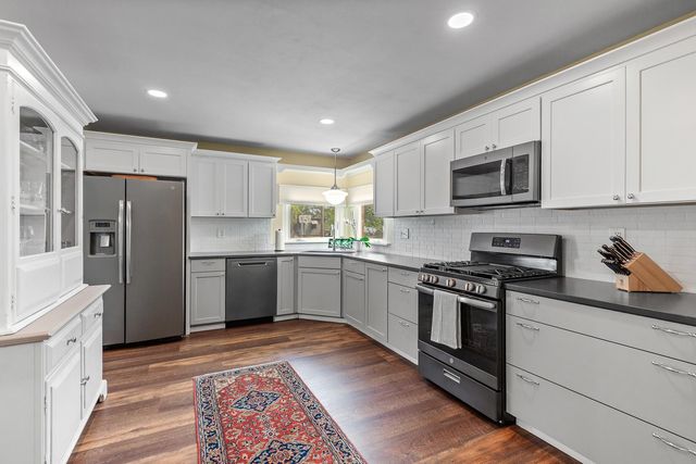 521 N Locust Rd, Spokane Valley, WA 99206