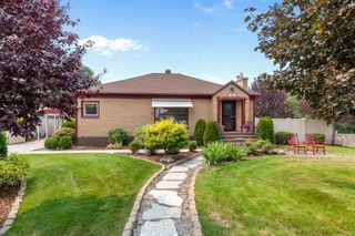 521 N Locust Rd, Spokane Valley, WA 99206