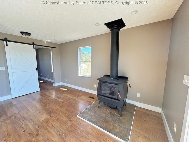 1911 Evergreen Road, Fraziers Bottom, WV 25082