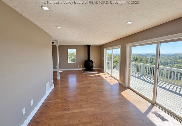 1911 Evergreen Road, Fraziers Bottom, WV 25082