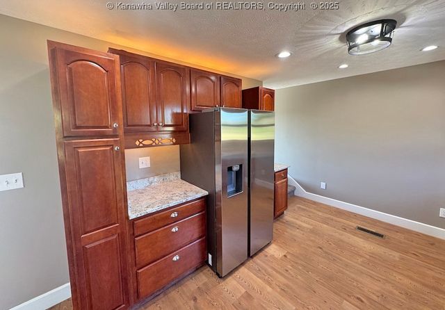 1911 Evergreen Road, Fraziers Bottom, WV 25082