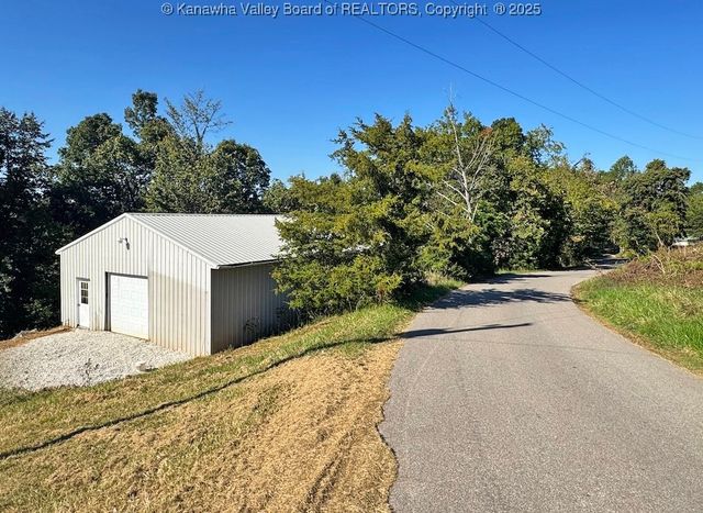 1911 Evergreen Road, Fraziers Bottom, WV 25082