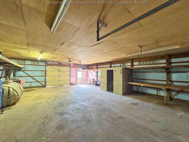 1911 Evergreen Road, Fraziers Bottom, WV 25082