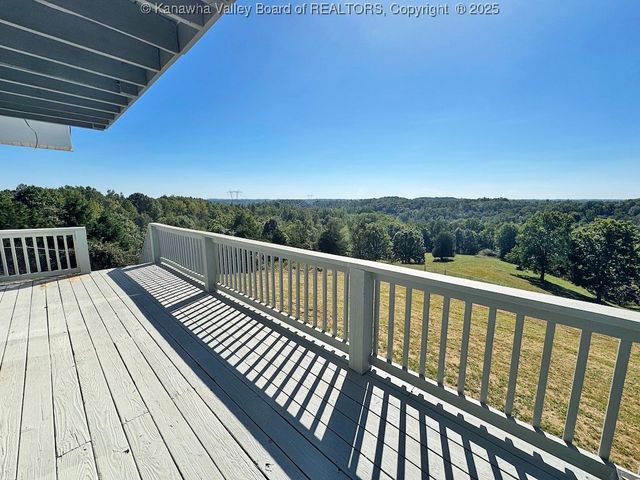 1911 Evergreen Road, Fraziers Bottom, WV 25082