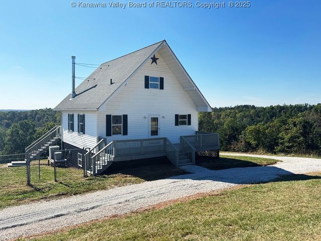 1911 Evergreen Road, Fraziers Bottom, WV 25082