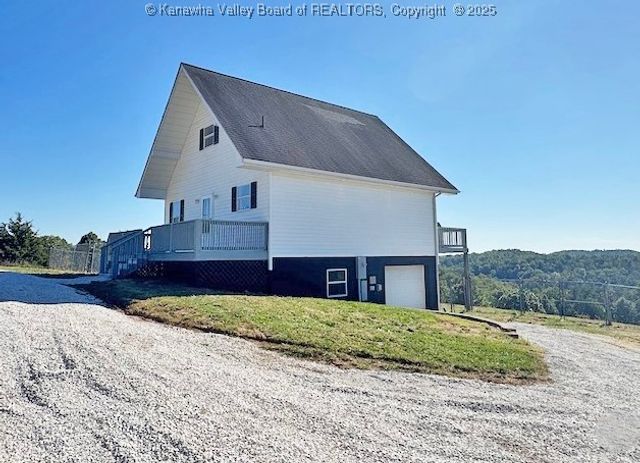 1911 Evergreen Road, Fraziers Bottom, WV 25082