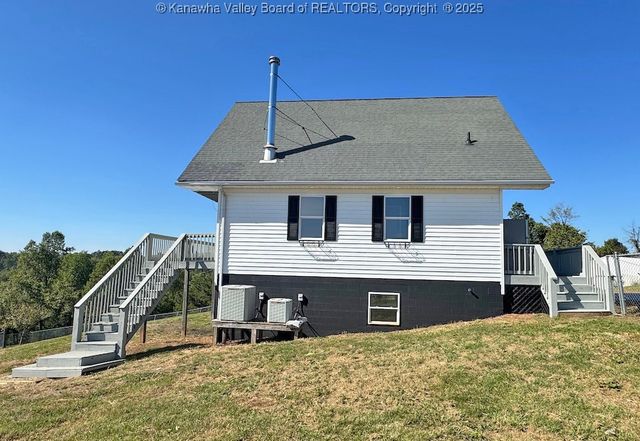 1911 Evergreen Road, Fraziers Bottom, WV 25082