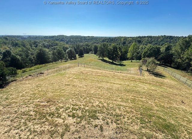 1911 Evergreen Road, Fraziers Bottom, WV 25082
