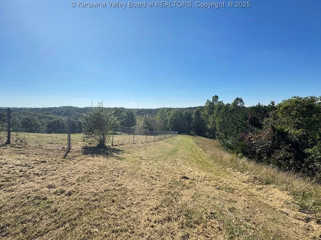 1911 Evergreen Road, Fraziers Bottom, WV 25082