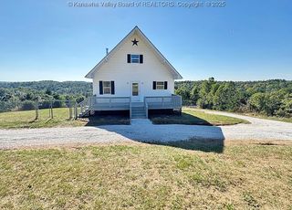 1911 Evergreen Road, Fraziers Bottom, WV 25082