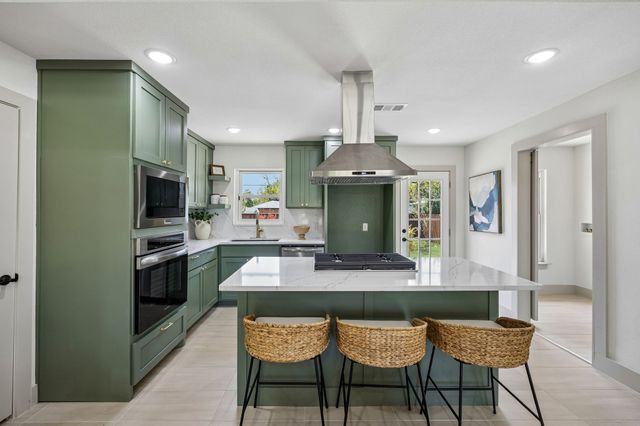 10060 San Lorenzo Drive, Dallas, TX 75228