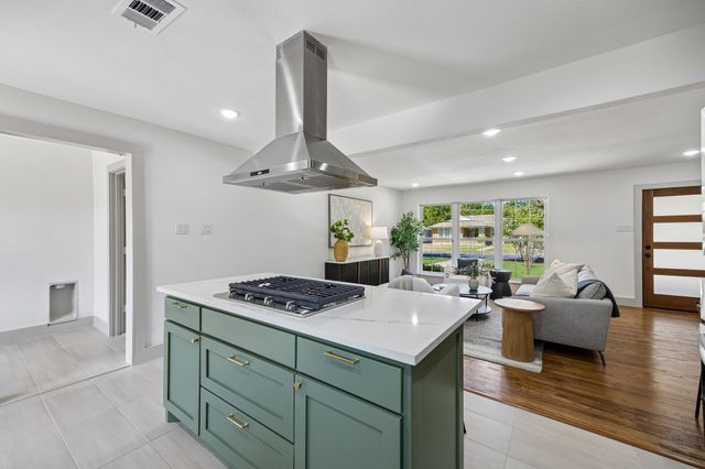 10060 San Lorenzo Drive, Dallas, TX 75228