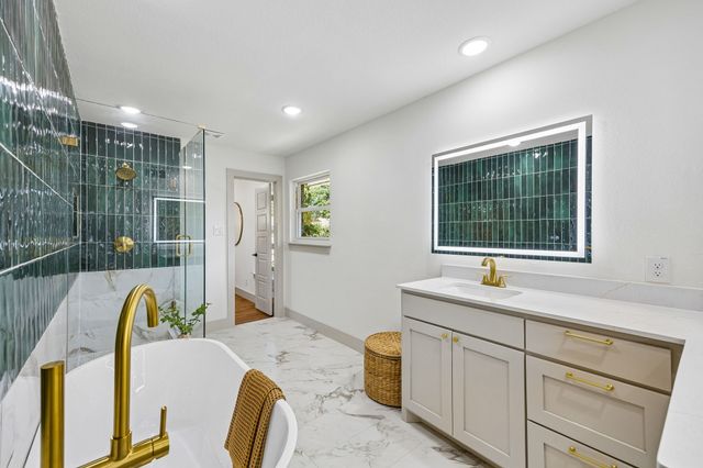 10060 San Lorenzo Drive, Dallas, TX 75228