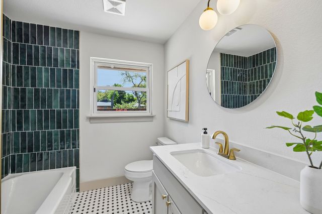 10060 San Lorenzo Drive, Dallas, TX 75228