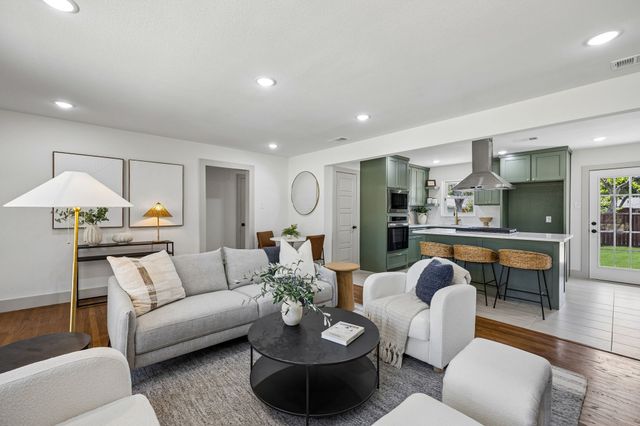 10060 San Lorenzo Drive, Dallas, TX 75228