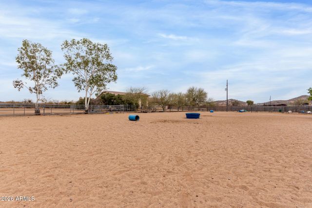 35011 N 3RD Street, Phoenix, AZ 85086