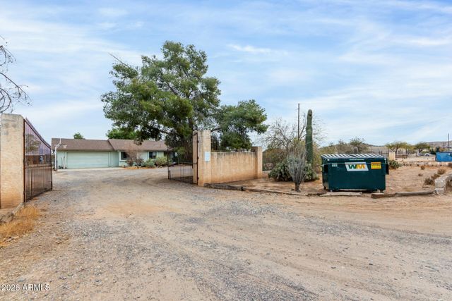 35011 N 3RD Street, Phoenix, AZ 85086