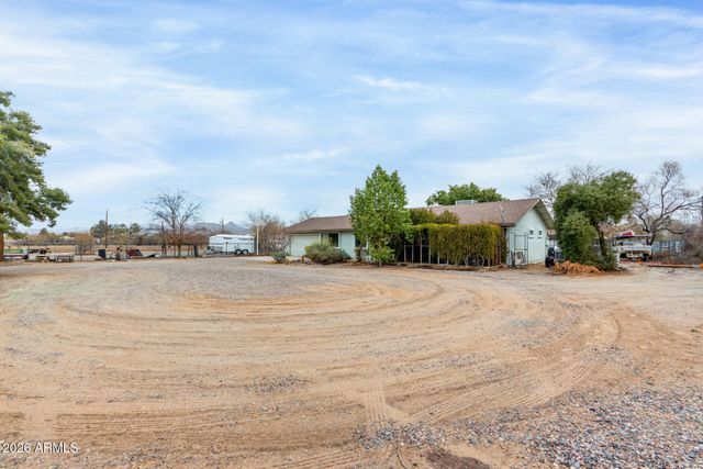 35011 N 3RD Street, Phoenix, AZ 85086