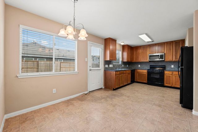 3906 Falvel Shadow Creek Drive, Spring, TX 77388