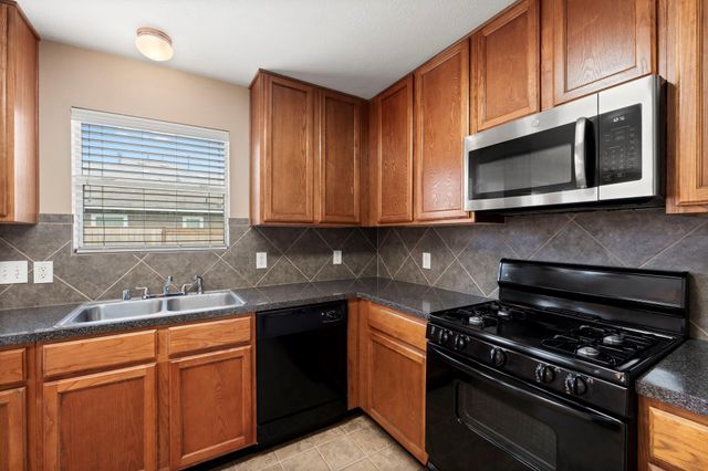 3906 Falvel Shadow Creek Drive, Spring, TX 77388