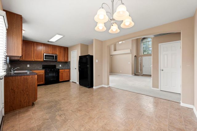 3906 Falvel Shadow Creek Drive, Spring, TX 77388
