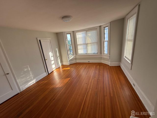 155 livingston Avenue, New Brunswick, NJ 08901