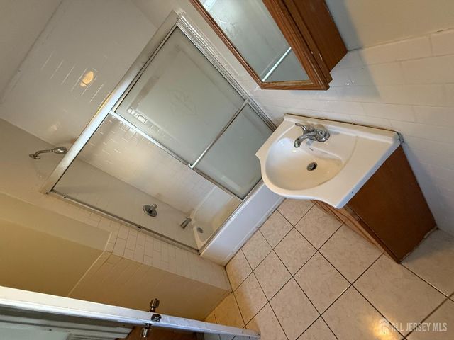 155 livingston Avenue, New Brunswick, NJ 08901