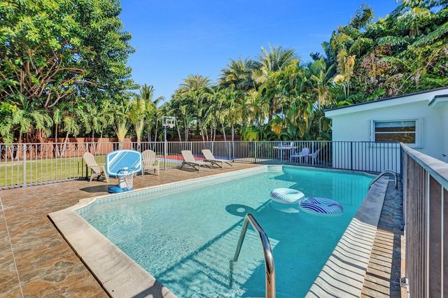 3757 Prairie Ave, Miami Beach, FL 33140